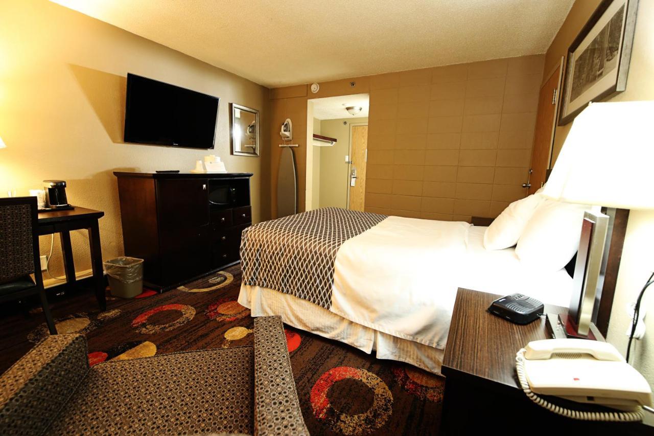 Stonebridge Hotel Fort Mcmurray Εξωτερικό φωτογραφία