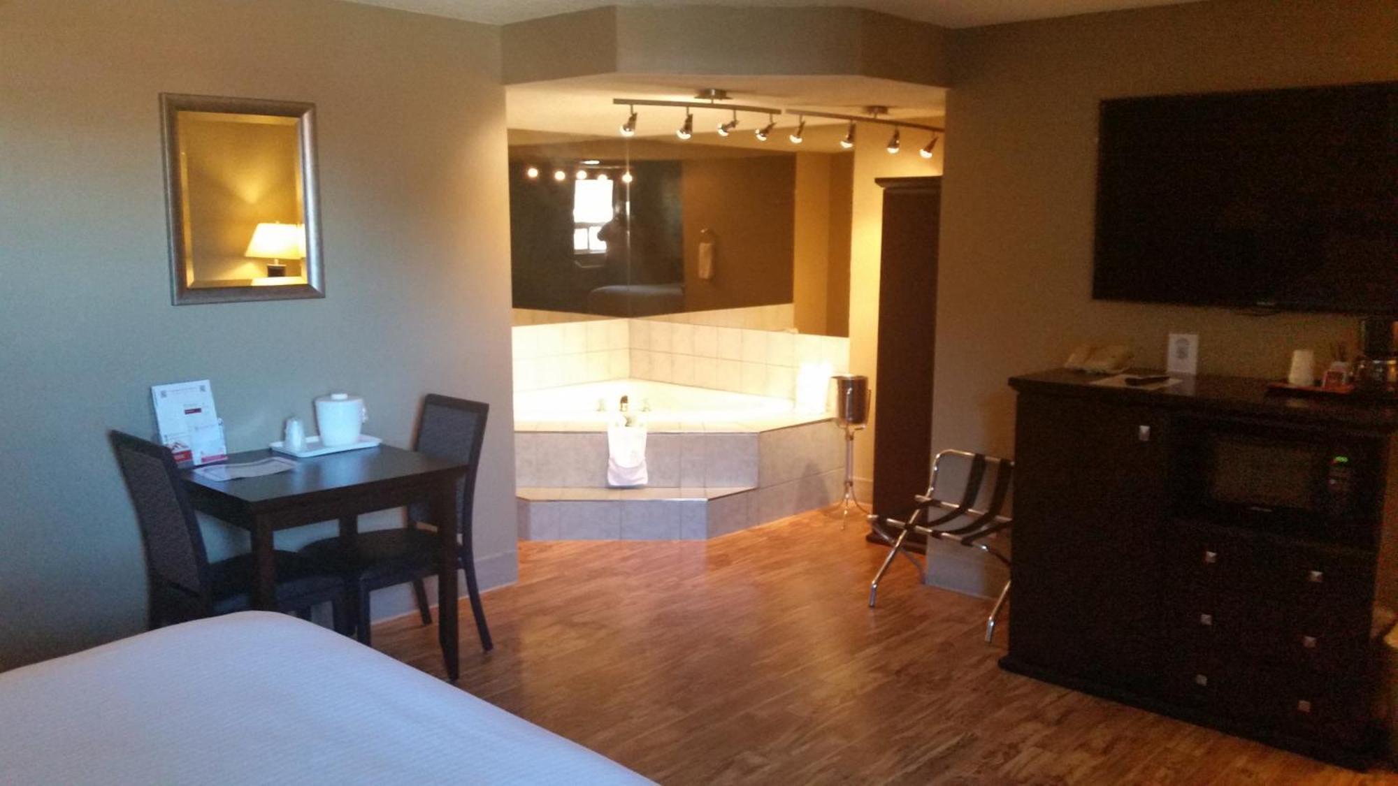 Stonebridge Hotel Fort Mcmurray Δωμάτιο φωτογραφία